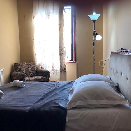 Lucky Family Hotel Тбилиси Экстерьер фото