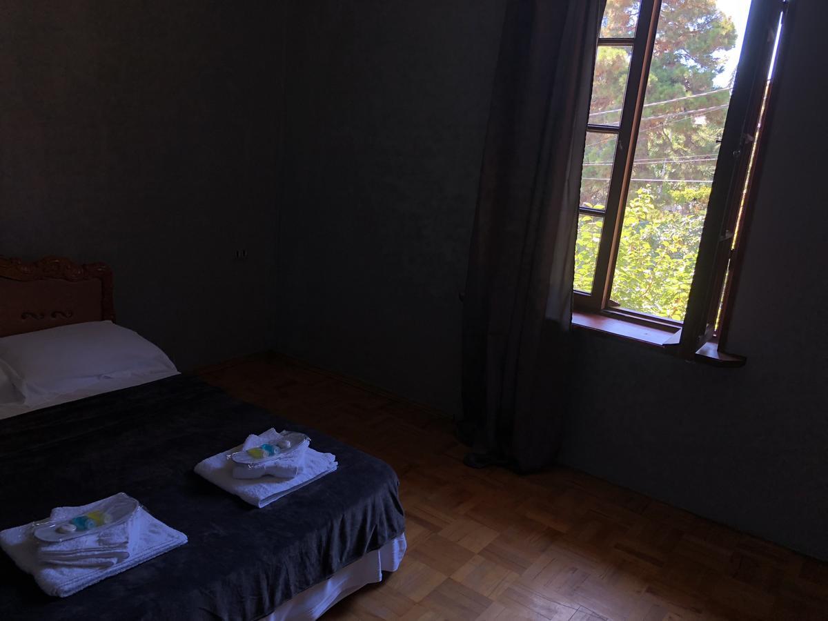 Lucky Family Hotel Тбилиси Экстерьер фото