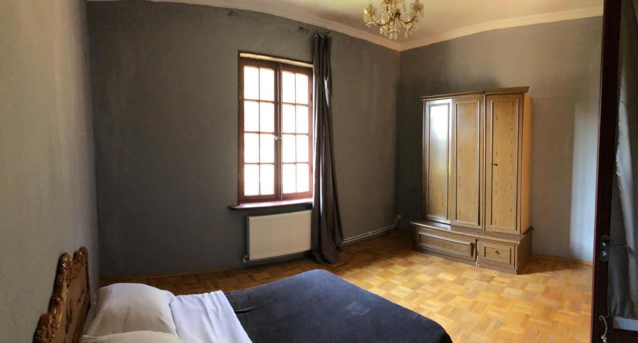 Lucky Family Hotel Тбилиси Экстерьер фото