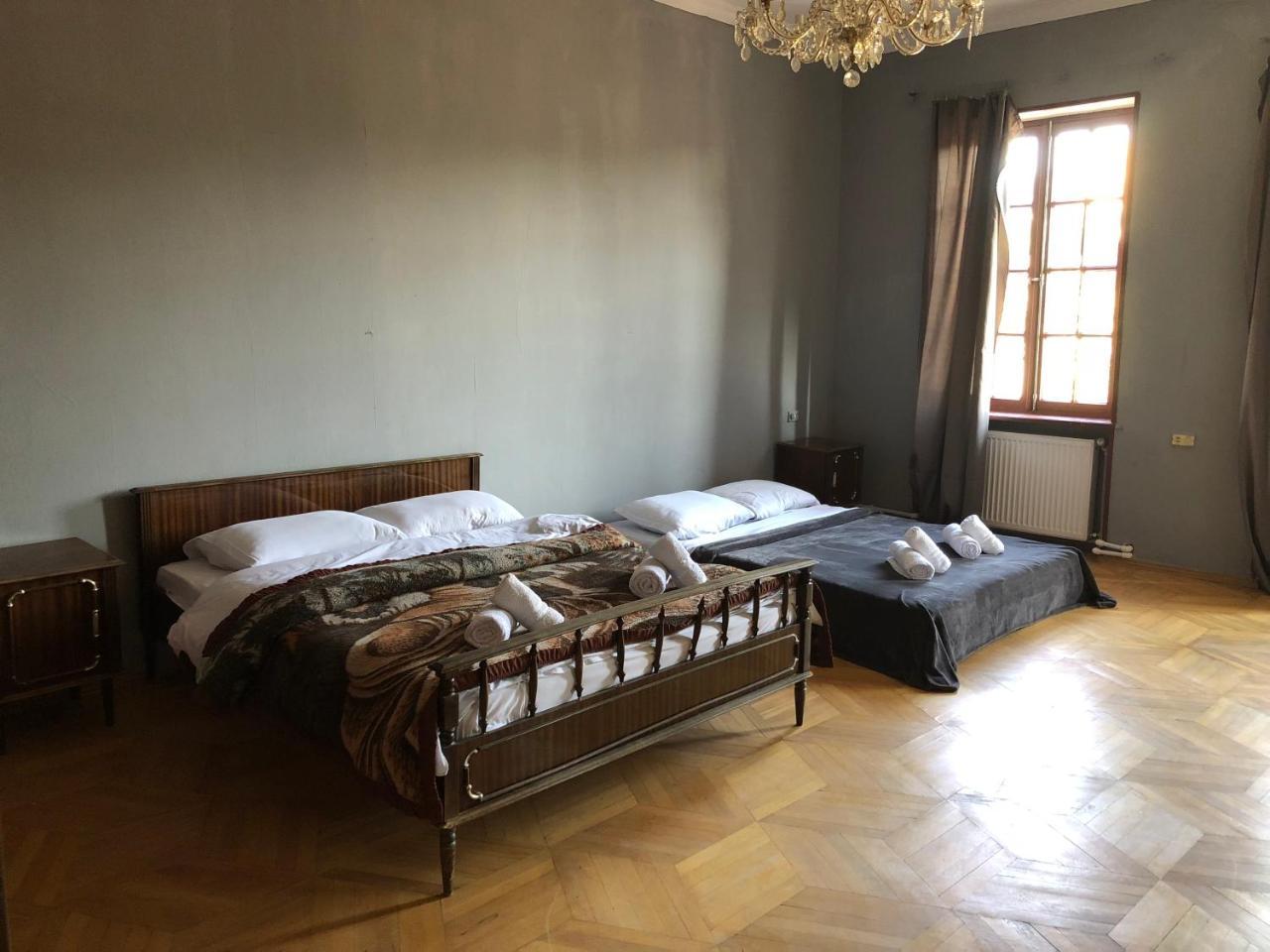 Lucky Family Hotel Тбилиси Экстерьер фото
