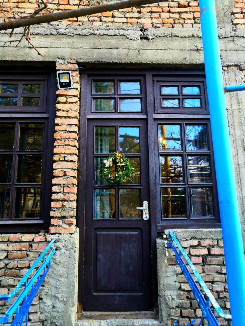 Lucky Family Hotel Тбилиси Экстерьер фото