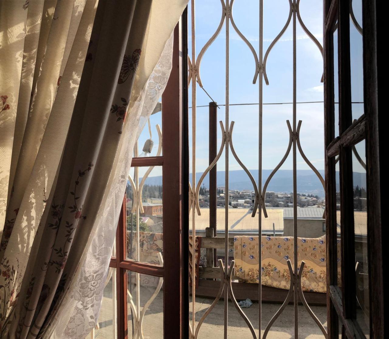 Lucky Family Hotel Тбилиси Экстерьер фото