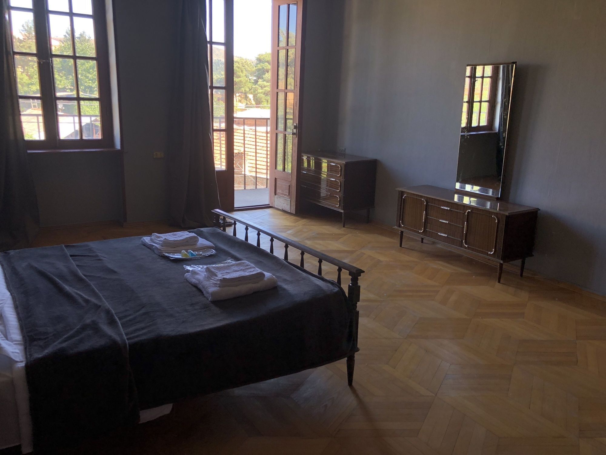 Lucky Family Hotel Тбилиси Экстерьер фото