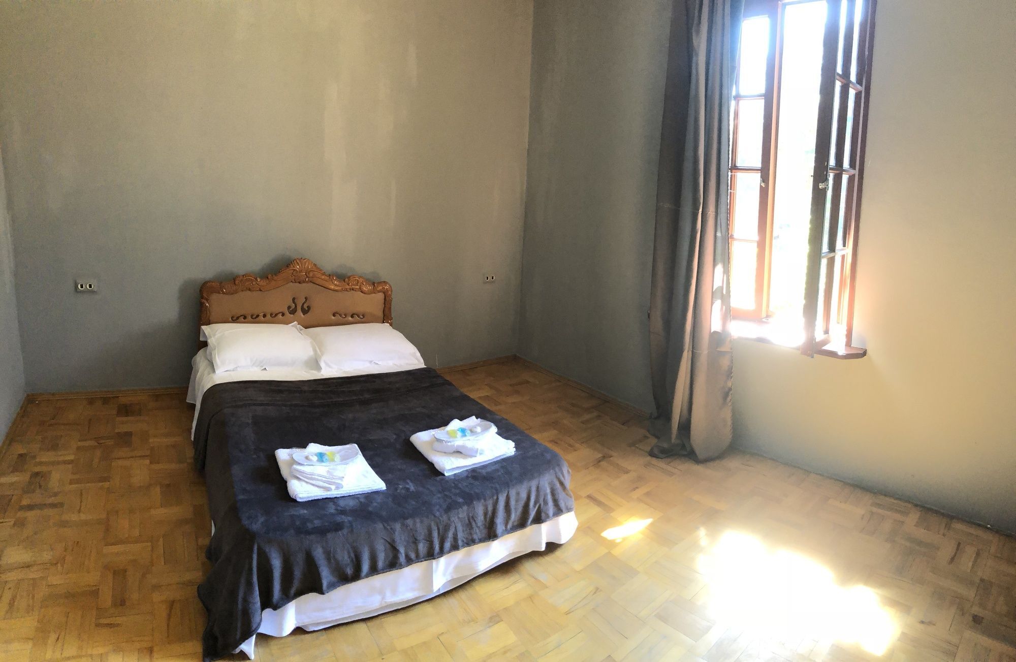 Lucky Family Hotel Тбилиси Экстерьер фото