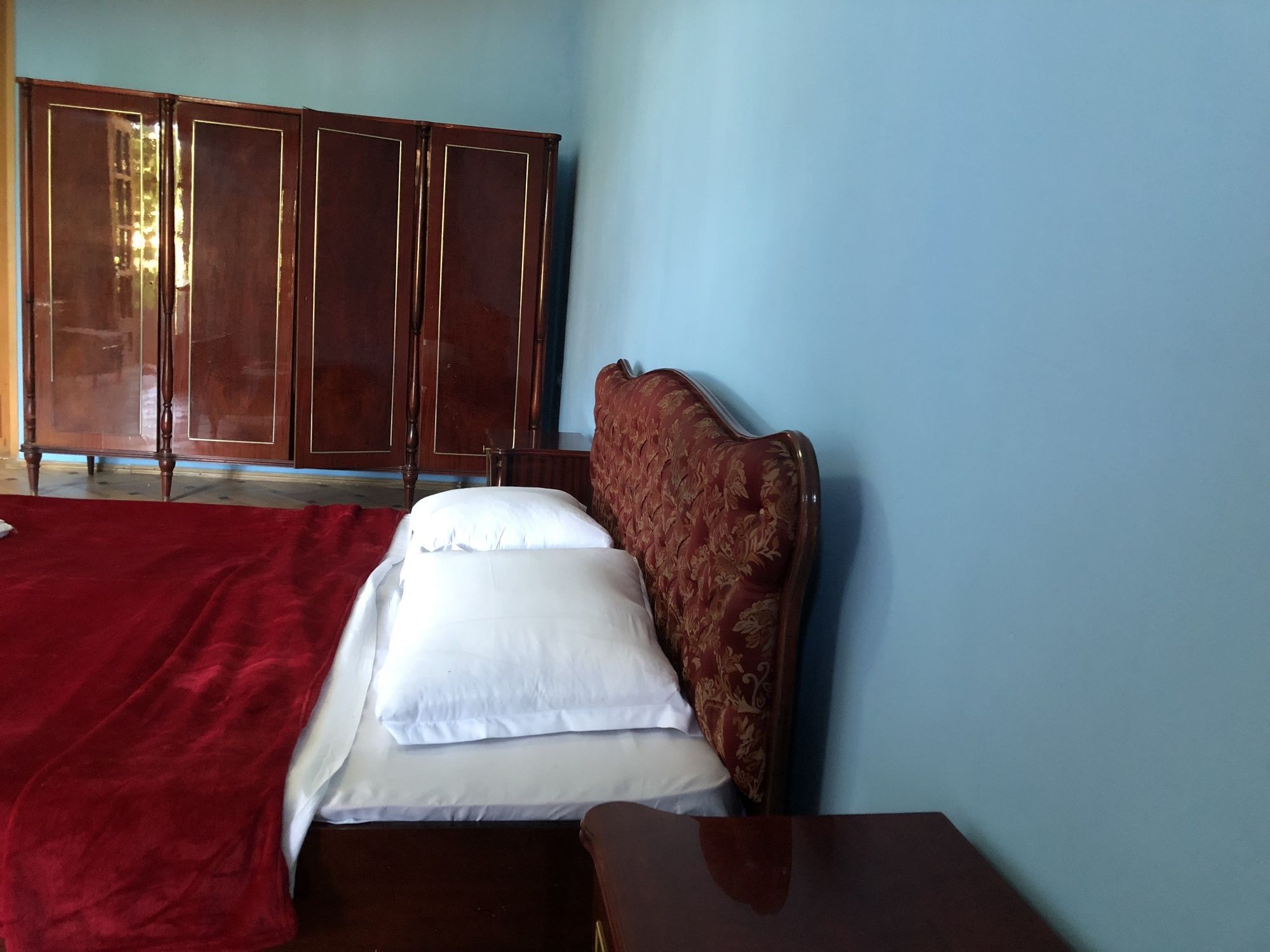 Lucky Family Hotel Тбилиси Экстерьер фото