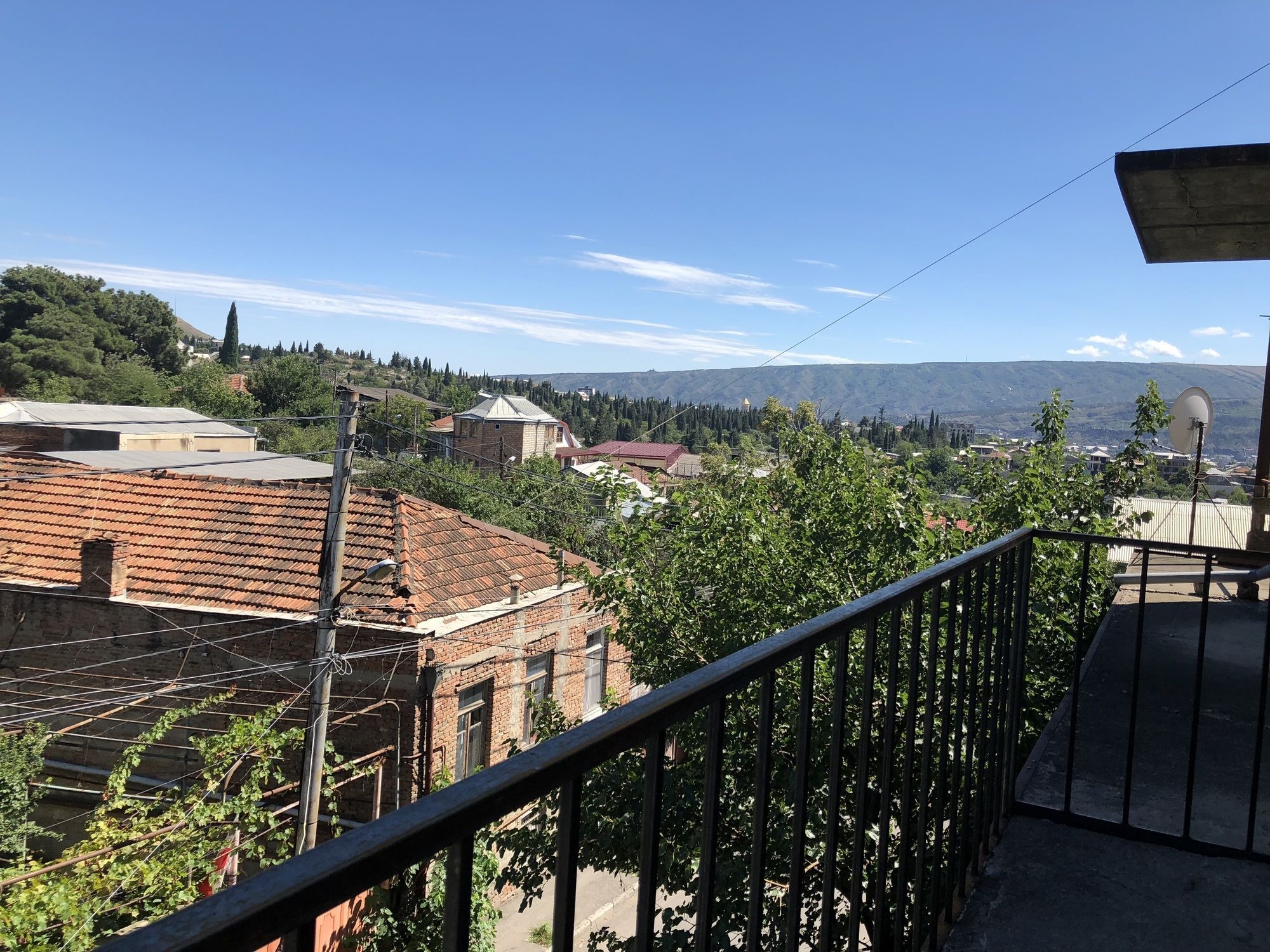 Lucky Family Hotel Тбилиси Экстерьер фото